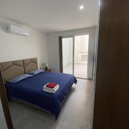 Gzira Two-Bedroom Apartment Esterno foto