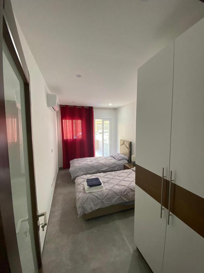 Gzira Two-Bedroom Apartment Esterno foto